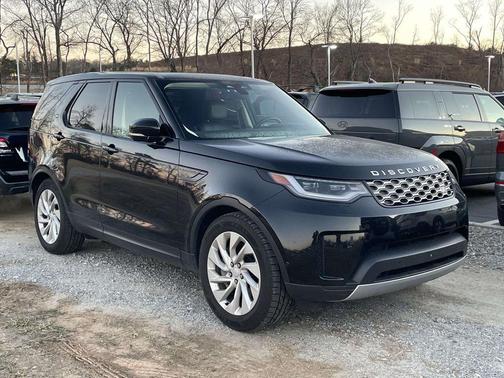 2024 Land Rover Discovery P300 S
