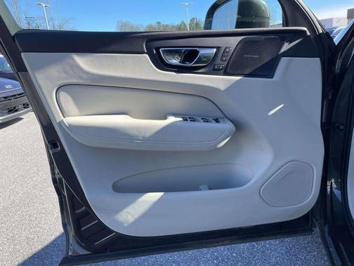 2021 Volvo XC60 T5 Inscription