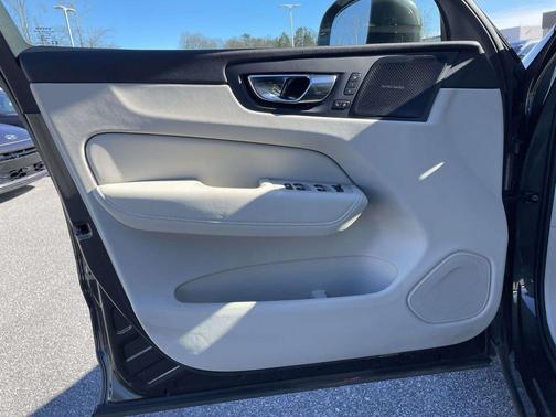 2021 Volvo XC60 T5 Inscription