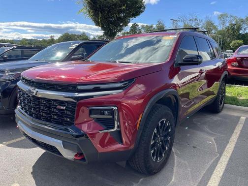 Radiant Red 2025 Chevrolet Traverse Z71