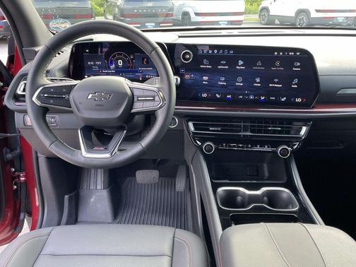 Radiant Red 2025 Chevrolet Traverse Z71