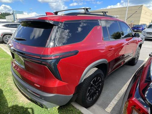 Radiant Red 2025 Chevrolet Traverse Z71