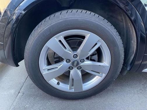 2018 Audi Q5 2.0T Premium Plus