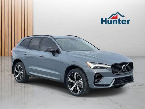 2023 Volvo XC60 Recharge Plug-In Hybrid T8 Ultimate Dark Theme