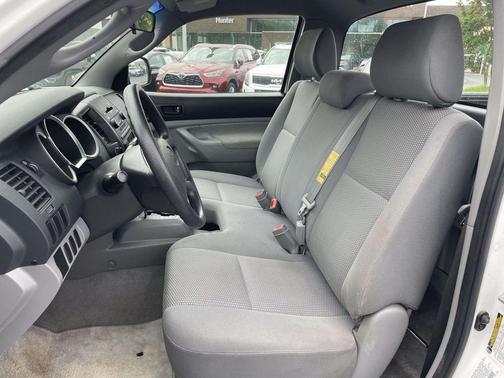 Super White 2005 Toyota Tacoma Base