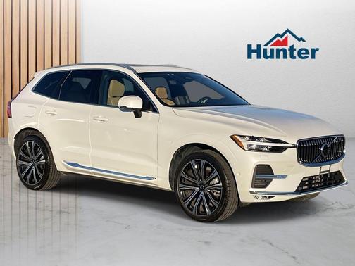 2023 Volvo XC60 B6 Ultimate Bright Theme