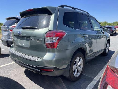 Jasmine Green Metallic 2016 Subaru Forester 2.5i Limited