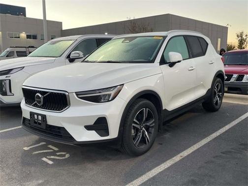 2023 Volvo XC40 B5 Core