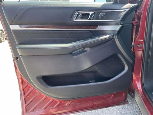 Ruby Red Metallic Tinted Clearcoat 2018 Ford Explorer Platinum