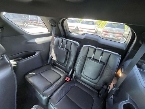 Ruby Red Metallic Tinted Clearcoat 2018 Ford Explorer Platinum