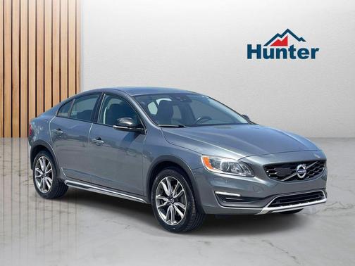 Gray Metallic 2018 Volvo S60 Cross Country T5