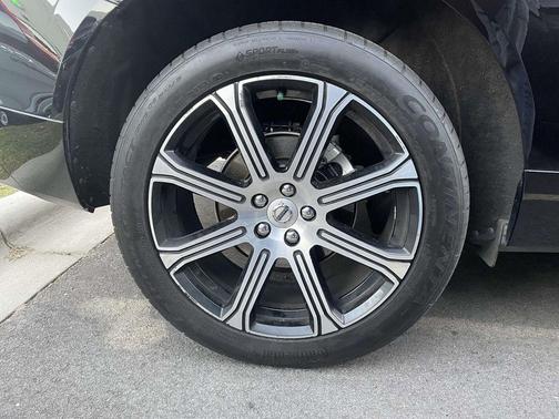 2021 Volvo XC60 T5 Inscription