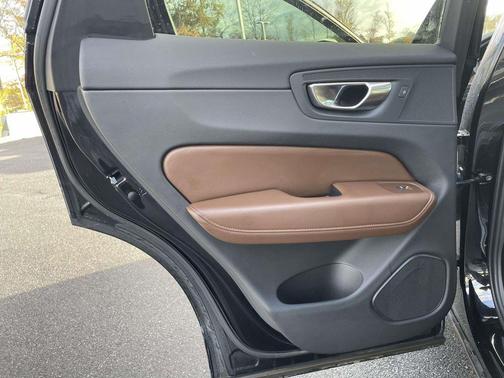 2021 Volvo XC60 T5 Inscription