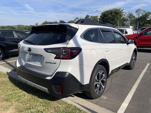 Crystal White Pearl 2022 Subaru Outback Limited
