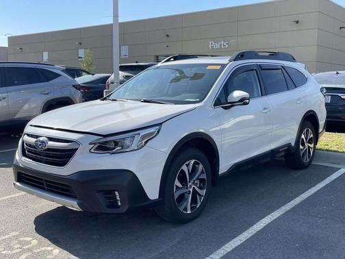 Crystal White Pearl 2022 Subaru Outback Limited