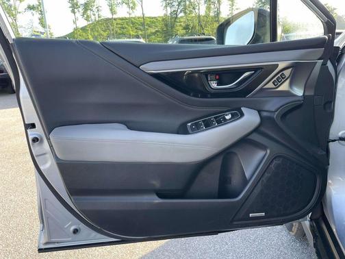 Ice Silver Metallic 2024 Subaru Outback Limited