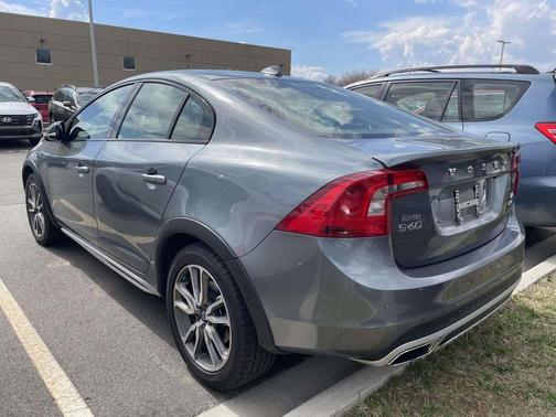 2018 Volvo S60 Cross Country T5