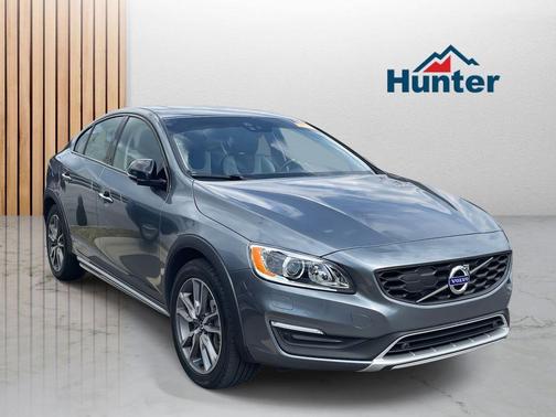 2018 Volvo S60 Cross Country T5