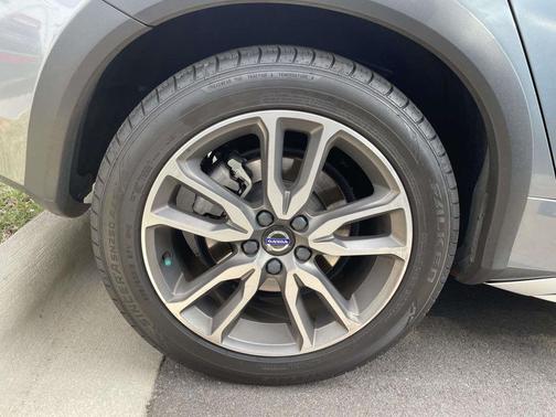 2018 Volvo S60 Cross Country T5