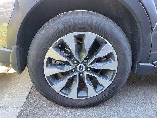 Magnetite Gray Metallic 2025 Subaru Outback Touring XT
