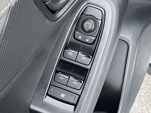 Crystal White Pearl 2025 Subaru Crosstrek Sport