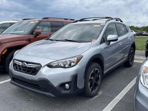 Ice Silver Metallic 2022 Subaru Crosstrek Premium