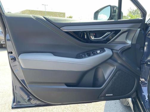 2025 Subaru Outback Onyx Edition XT