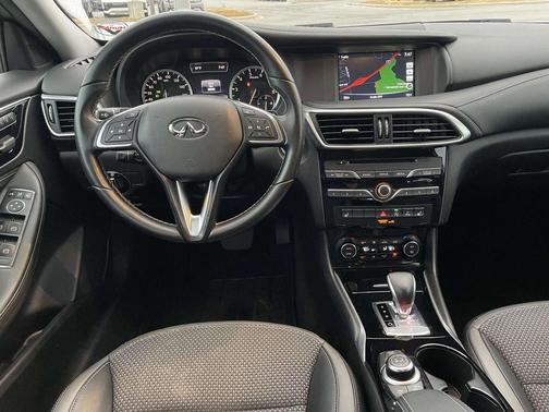 2019 INFINITI QX30 Luxe