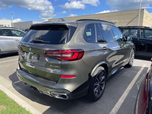 Manhattan Green Metallic 2023 BMW X5 PHEV xDrive45e