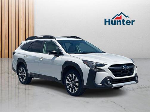Crystal White Pearl 2025 Subaru Outback Limited