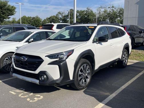 Crystal White Pearl 2025 Subaru Outback Limited