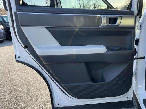 2025 Hyundai SANTA FE SE