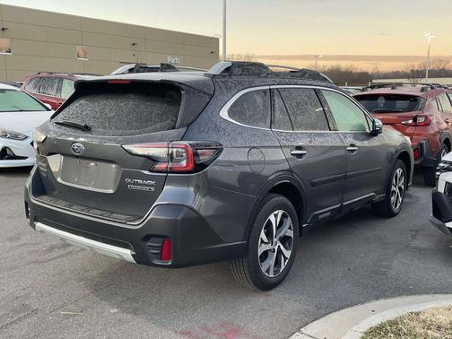 2022 Subaru Outback Touring XT