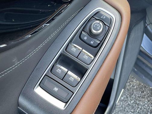 2022 Subaru Outback Touring XT