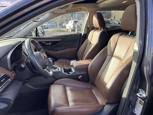 2022 Subaru Outback Touring XT