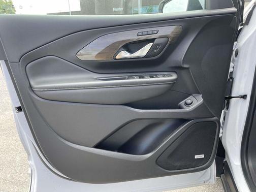 Summit White 2023 GMC Terrain Denali