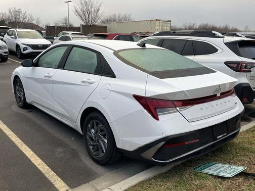 2025 Hyundai ELANTRA HEV Blue