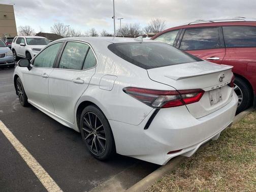 2023 Toyota Camry SE