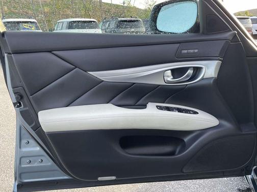 Hagane Blue 2017 INFINITI Q70L 3.7