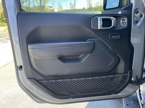 2021 Jeep Wrangler Sport