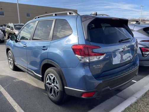 2024 Subaru Forester Premium