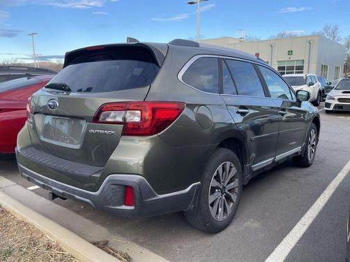 2018 Subaru Outback 2.5i Touring