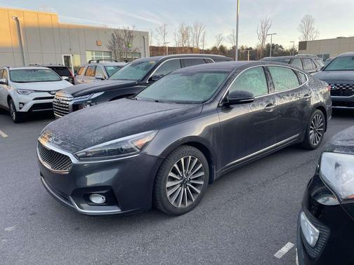 2018 Kia Cadenza Premium