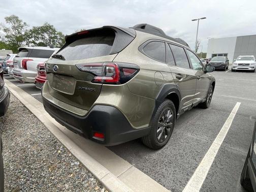 Autumn Green Metallic 2025 Subaru Outback Onyx Edition