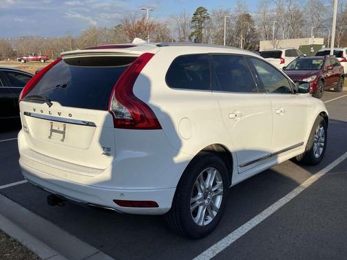 2016 Volvo XC60 T5 Premier