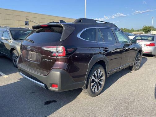 Dark Mahogany Pearl 2023 Subaru Outback Limited