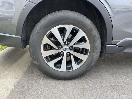 Magnetite Gray Metallic 2020 Subaru Outback Premium