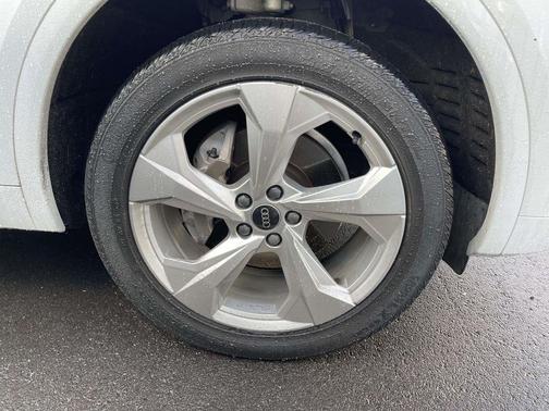 2021 Audi Q5 40 Premium Plus