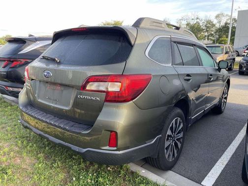 Wilderness Green Metallic 2015 Subaru Outback 2.5i Limited