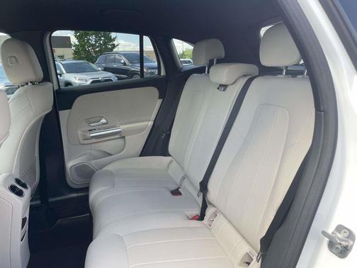Polar White 2025 Mercedes-Benz GLA 250 Base 4MATIC
